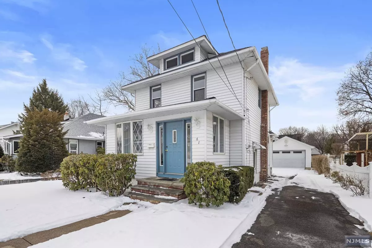 Rochelle Park, NJ 07662,61 Forest PL