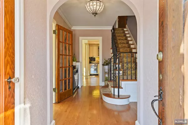 South Orange Village, NJ 07079,9 Lenox TER