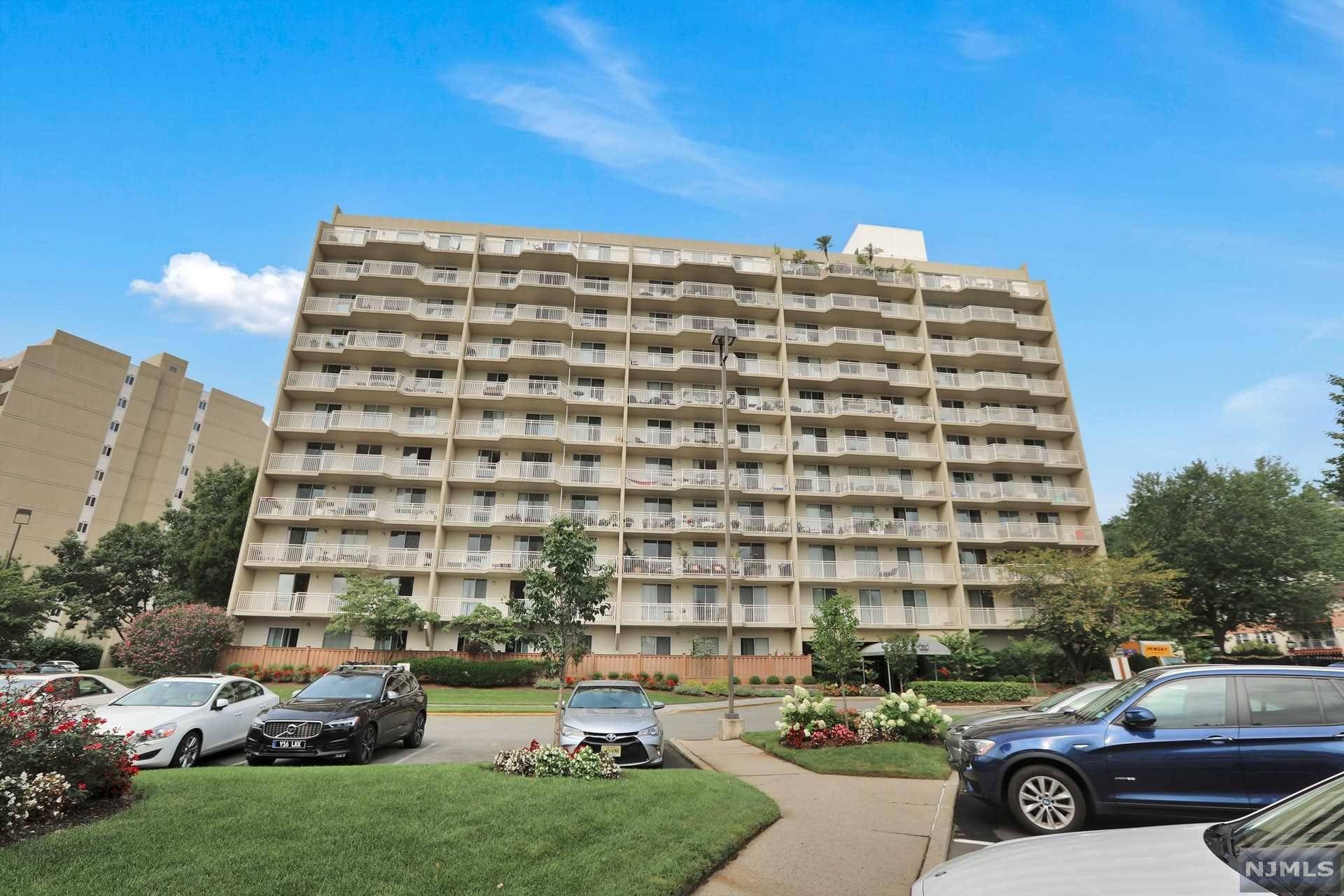 1077 River RD #1009, Edgewater, NJ 07020