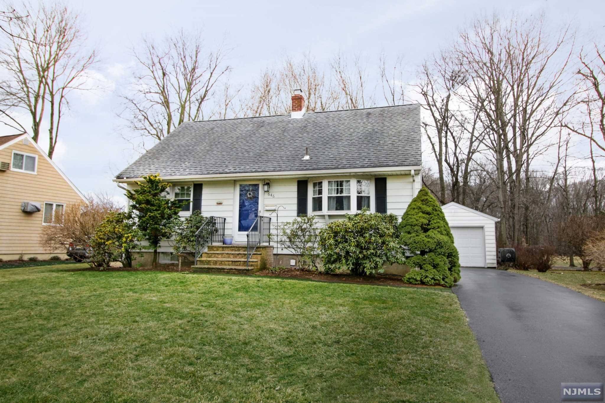 646 Ellington RD, Ridgewood, NJ 07450