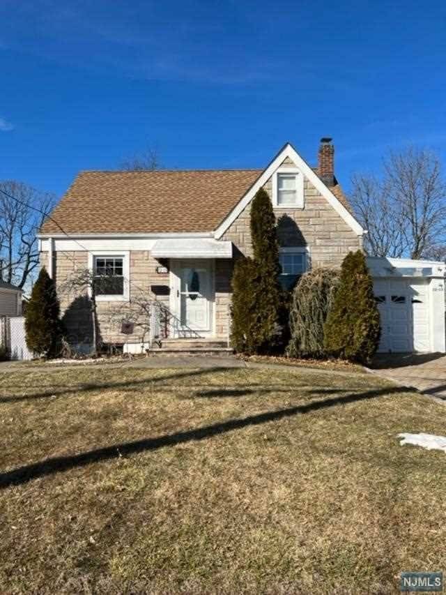 Fair Lawn, NJ 07410,22-13 Arcadia RD