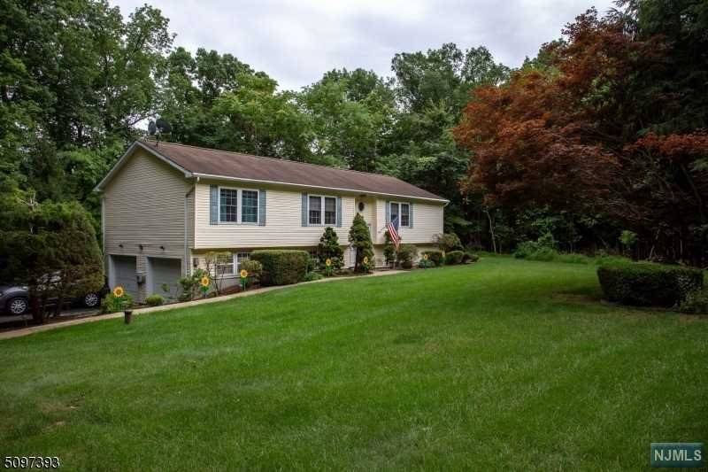 306 Knoll RD, Hampton, NJ 07860