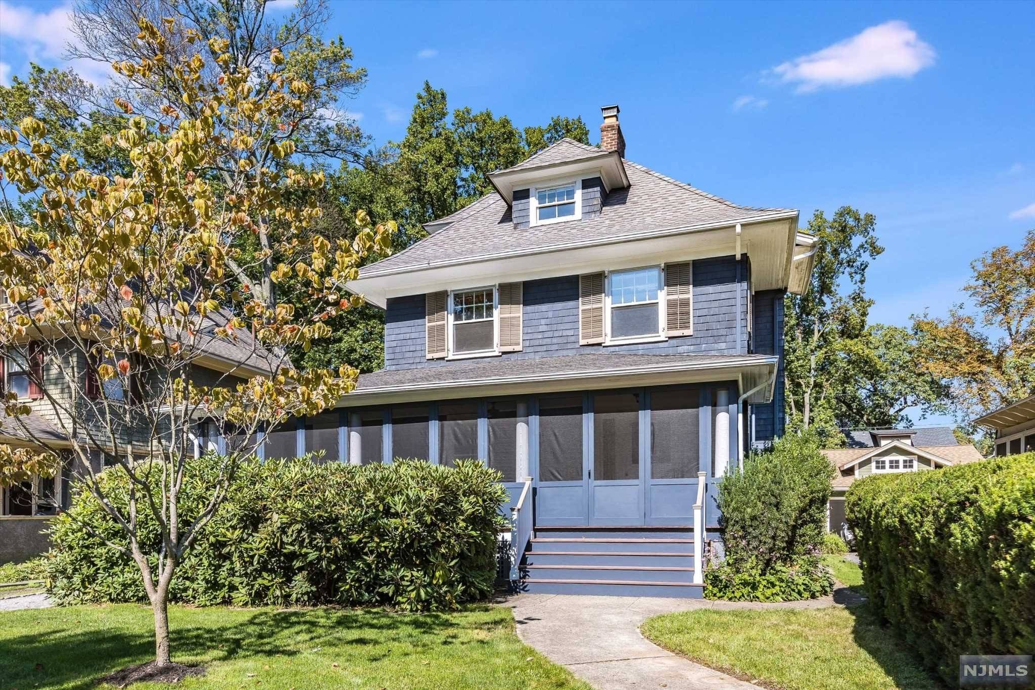 16 Douglas RD, Glen Ridge, NJ 07028