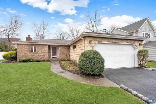 205 Sanford AVE, Emerson, NJ 07630