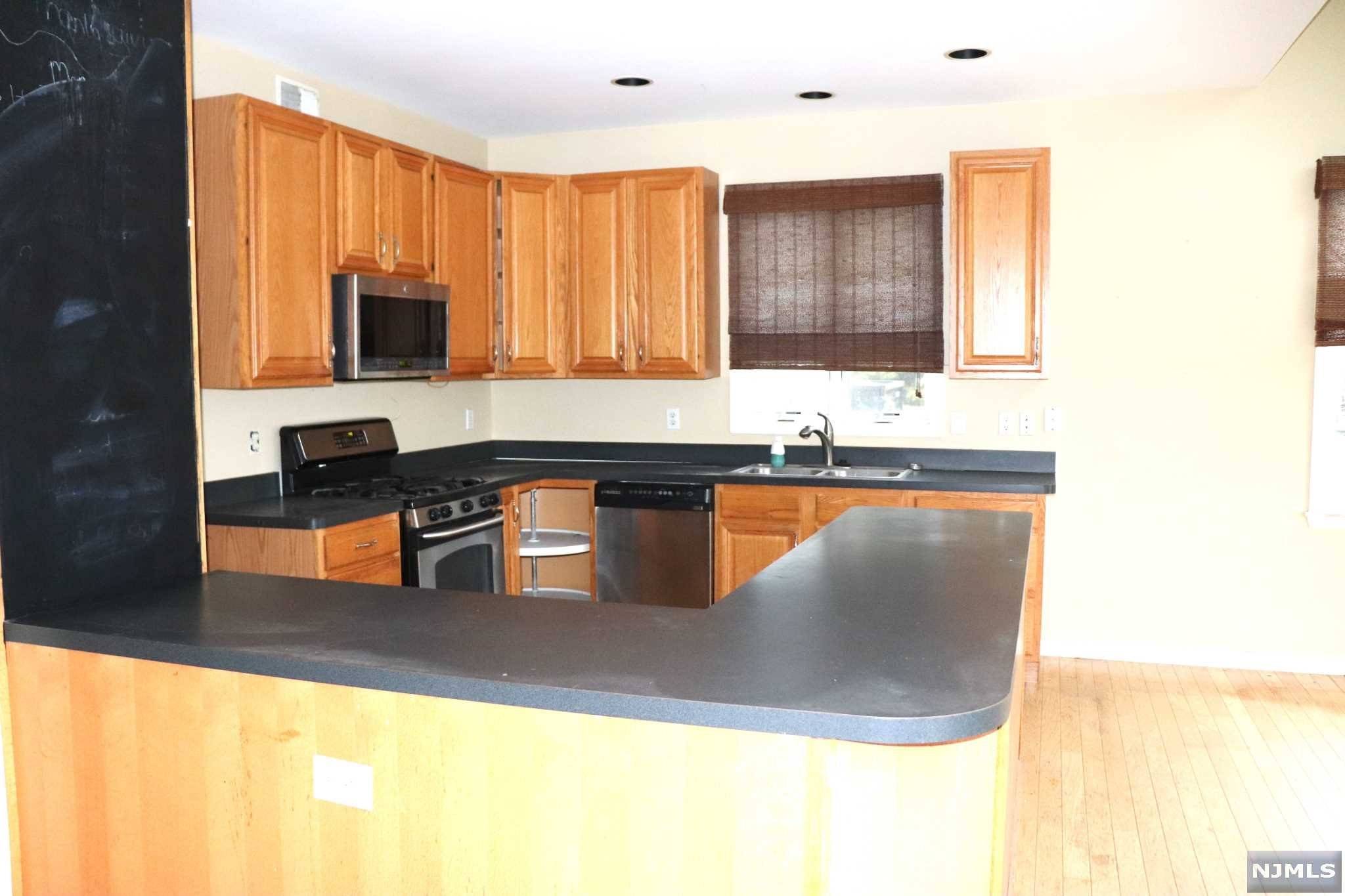 West Orange, NJ 07052,11 Bakley TER