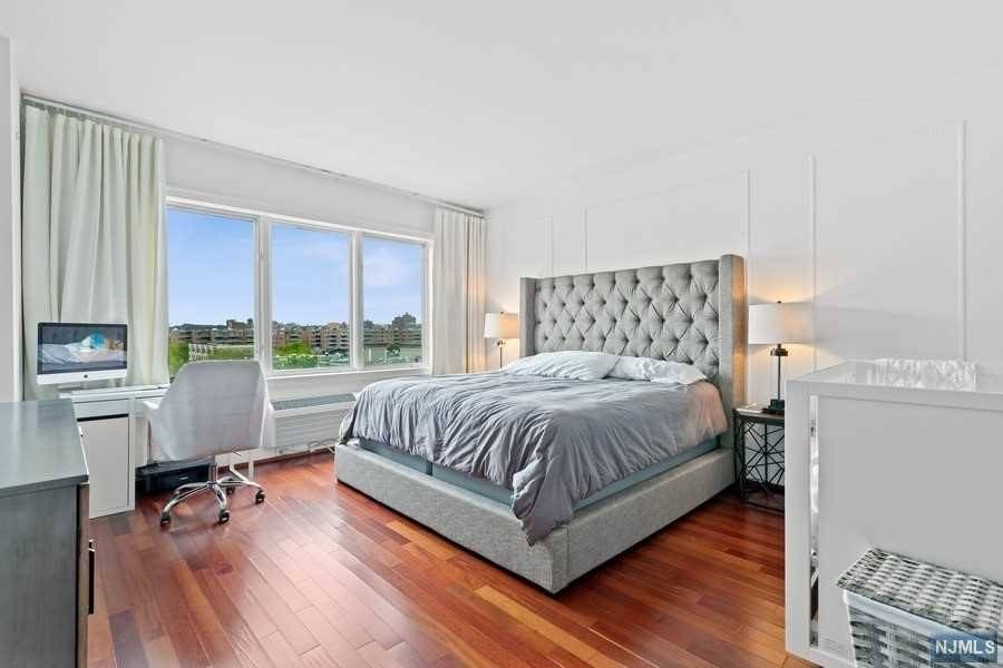 Edgewater, NJ 07020,3316 City PL #316