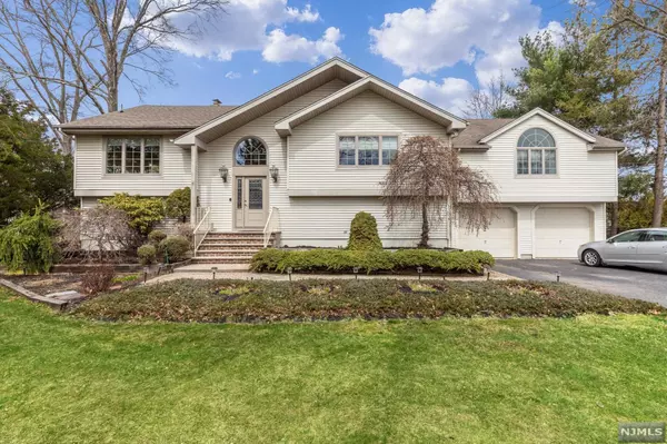 Pequannock Township, NJ 07444,72 Mountain AVE