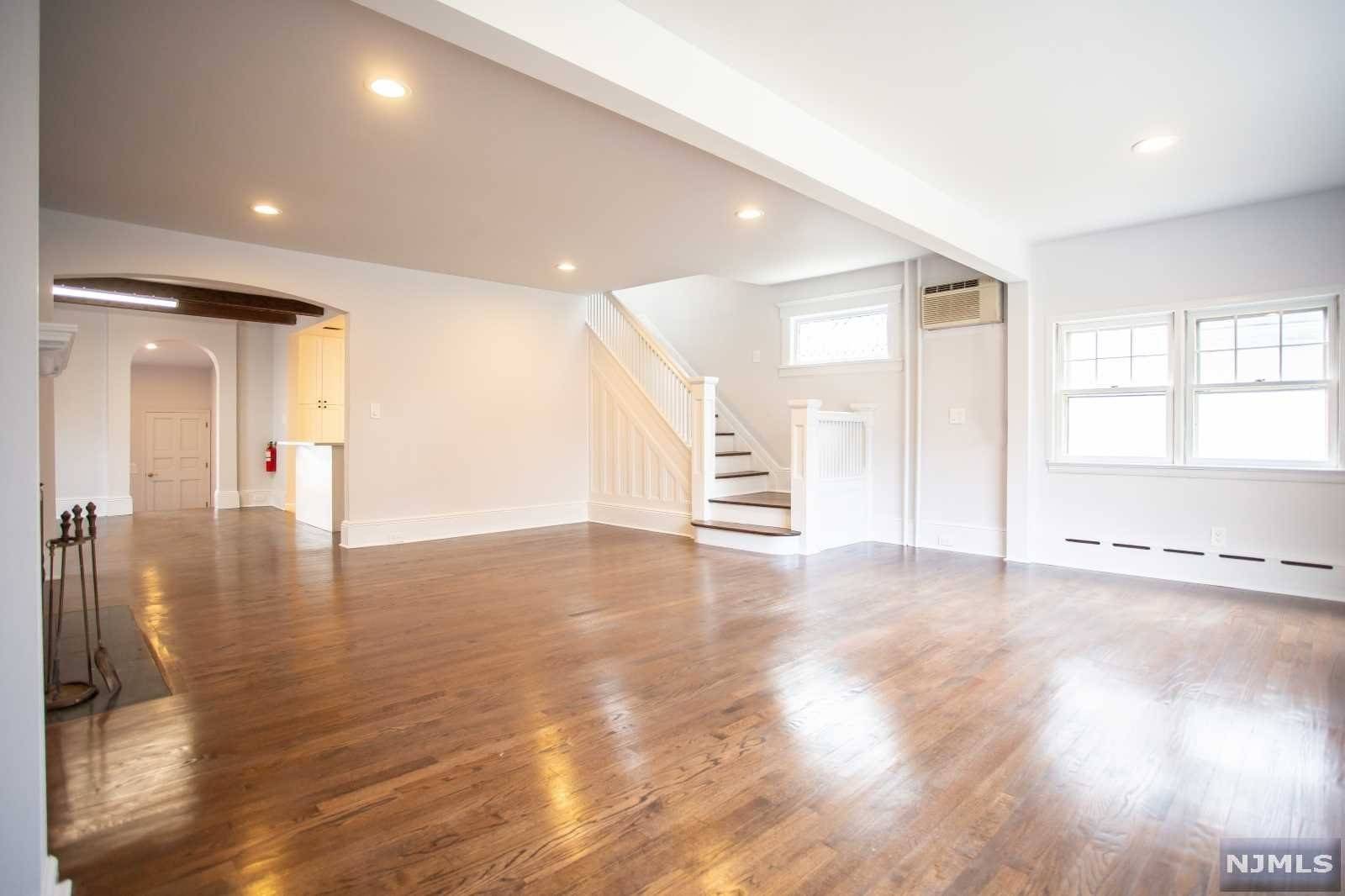 Closter, NJ 07624,368 Durie AVE