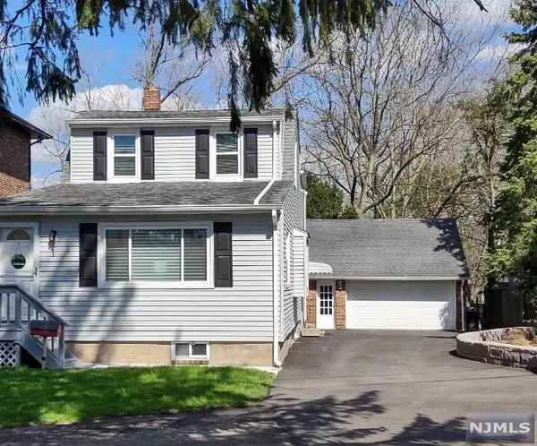 1 Dyer PL, Saddle Brook, NJ 07663