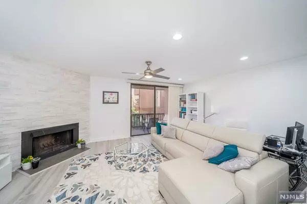 471 Teal PLZ, Secaucus, NJ 07094