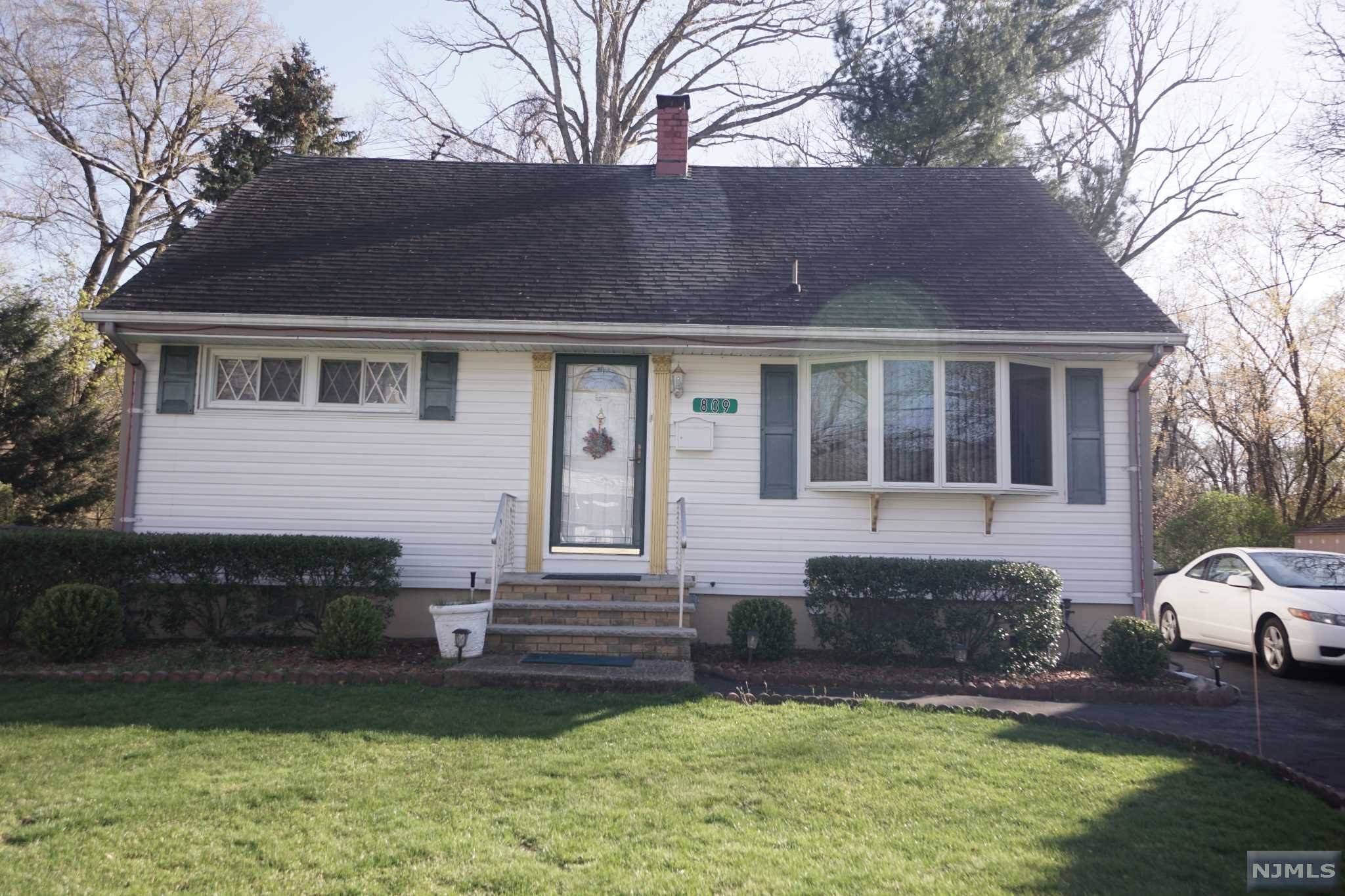 809 Newcomb RD, Ridgewood, NJ 07450