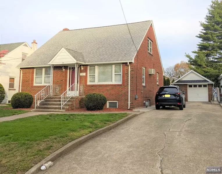 135 Mount Pleasant AVE, Wallington, NJ 07057