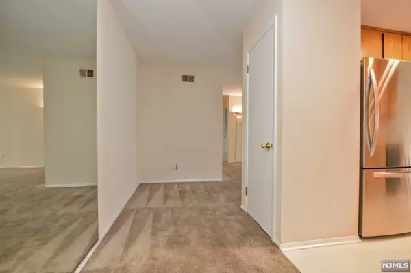 Mahwah, NJ 07430,260 Indian Hollow CT