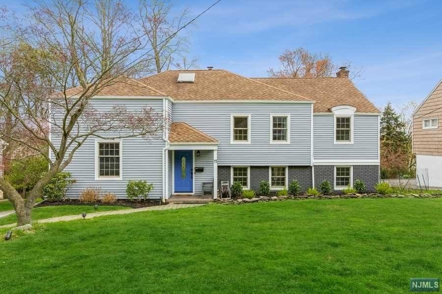 11 Highland DR, Livingston, NJ 07039