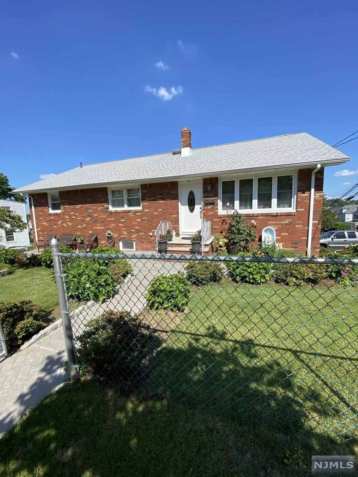 Lodi, NJ 07644,124 Prospect ST