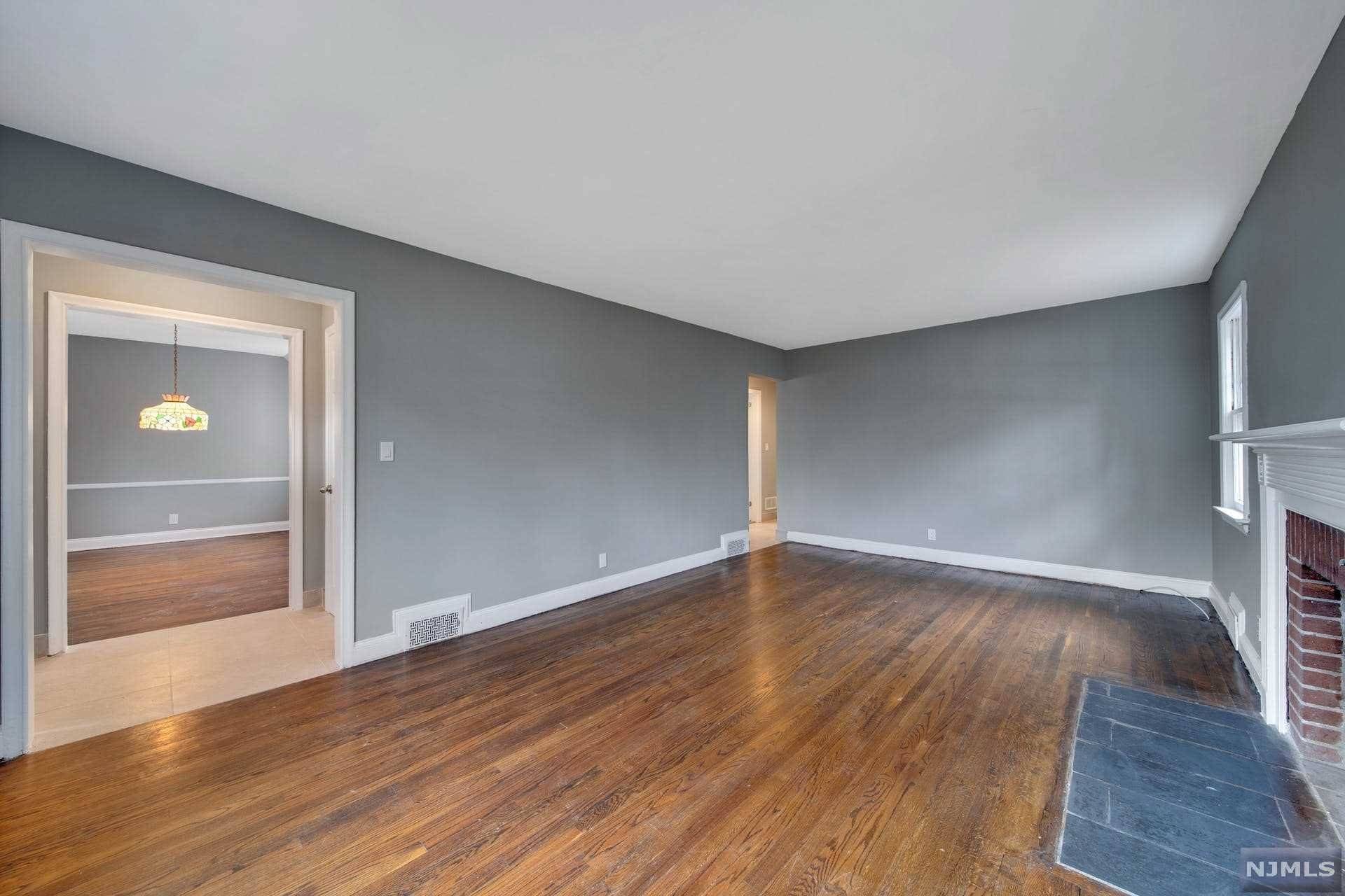 Englewood, NJ 07631,583 Ridgeland TER