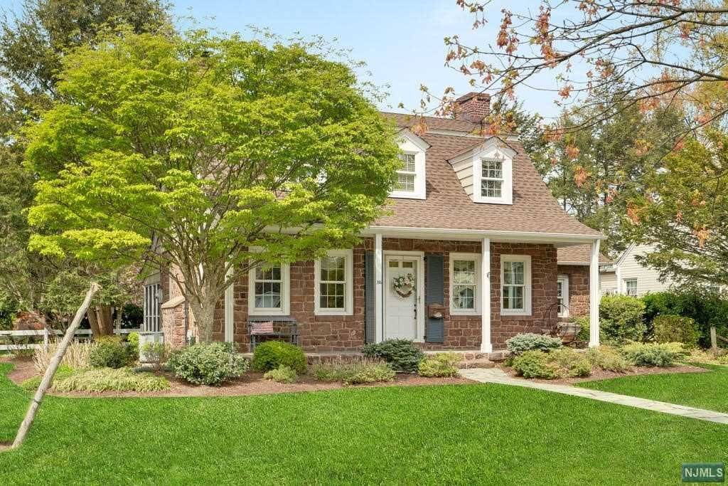 394 Oradell AVE, Oradell, NJ 07649