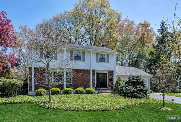 29 Van Orden RD, Harrington Park, NJ 07640