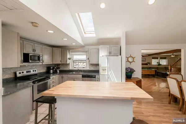 Jefferson Township, NJ 07849,44 Venetian DR
