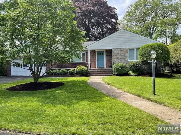 21 Eric PL, Demarest, NJ 07627