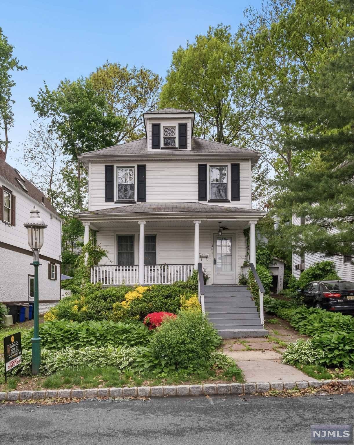 40 Edgewood RD, Glen Ridge, NJ 07028