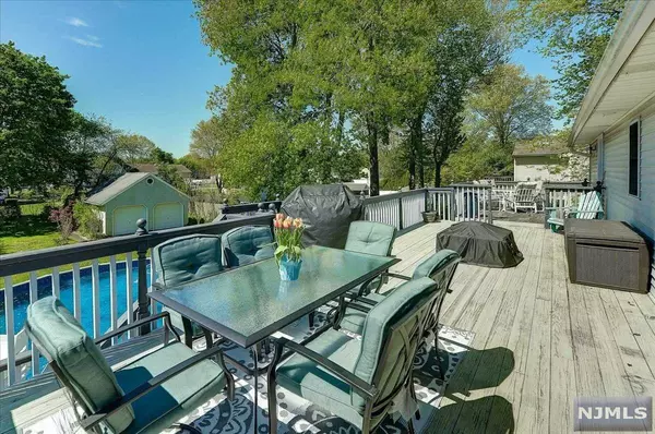 Pequannock Township, NJ 07444,127 Sunset RD