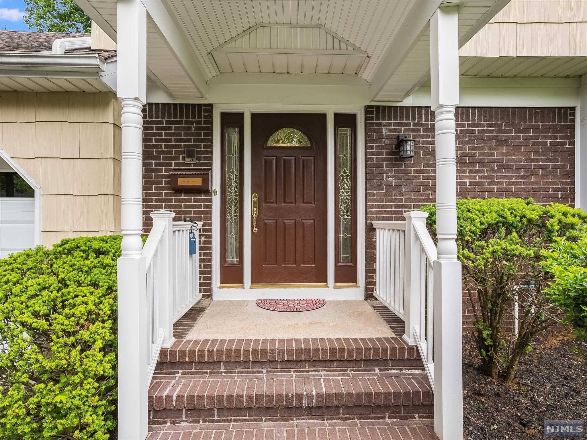Glen Rock, NJ 07452,76 Ellsworth TER