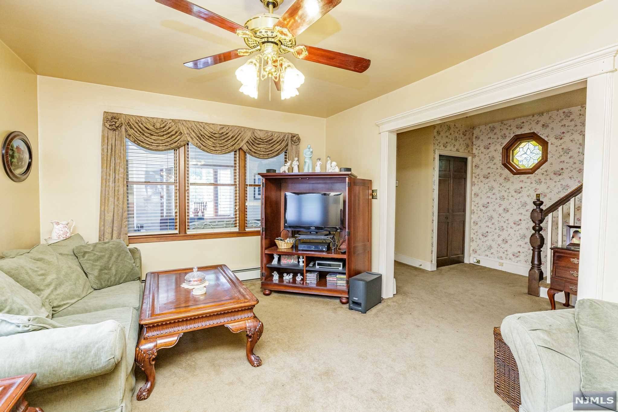 Bergenfield, NJ 07621,48 Somers AVE