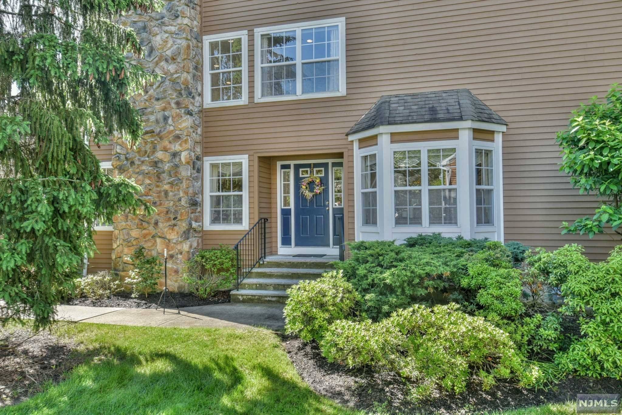 74 Hunter RD, North Haledon, NJ 07508