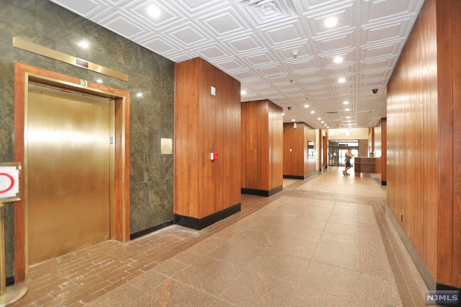 Cliffside Park, NJ 07010,770 Anderson AVE #3H