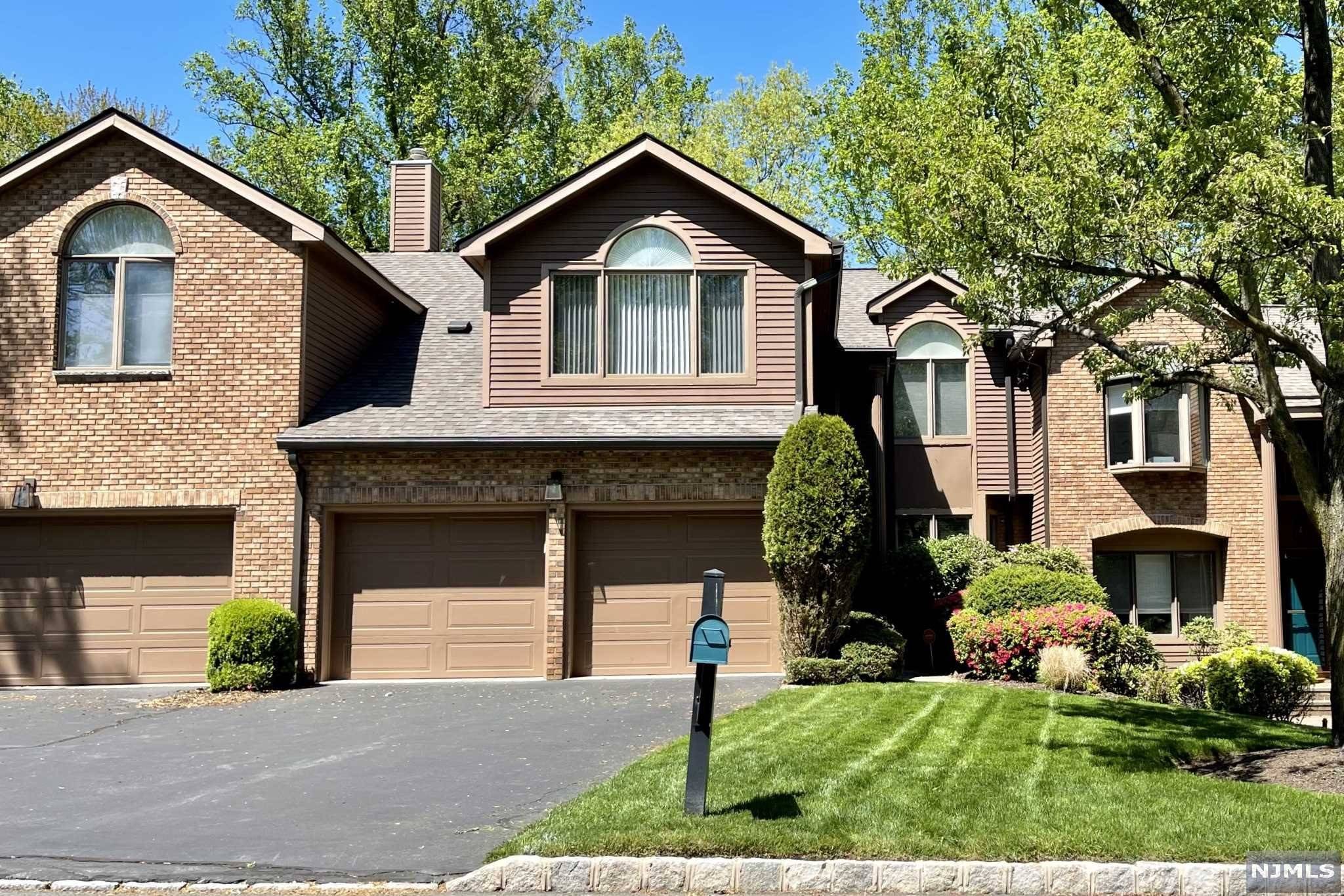 45 Lakeview DR, Old Tappan, NJ 07675