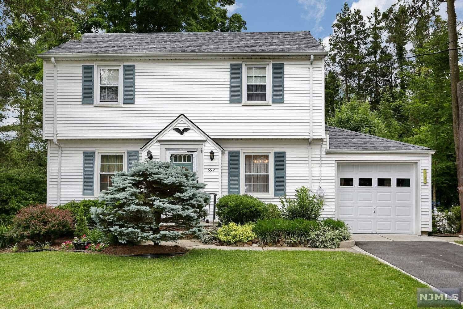 592 Rock RD, Glen Rock, NJ 07452