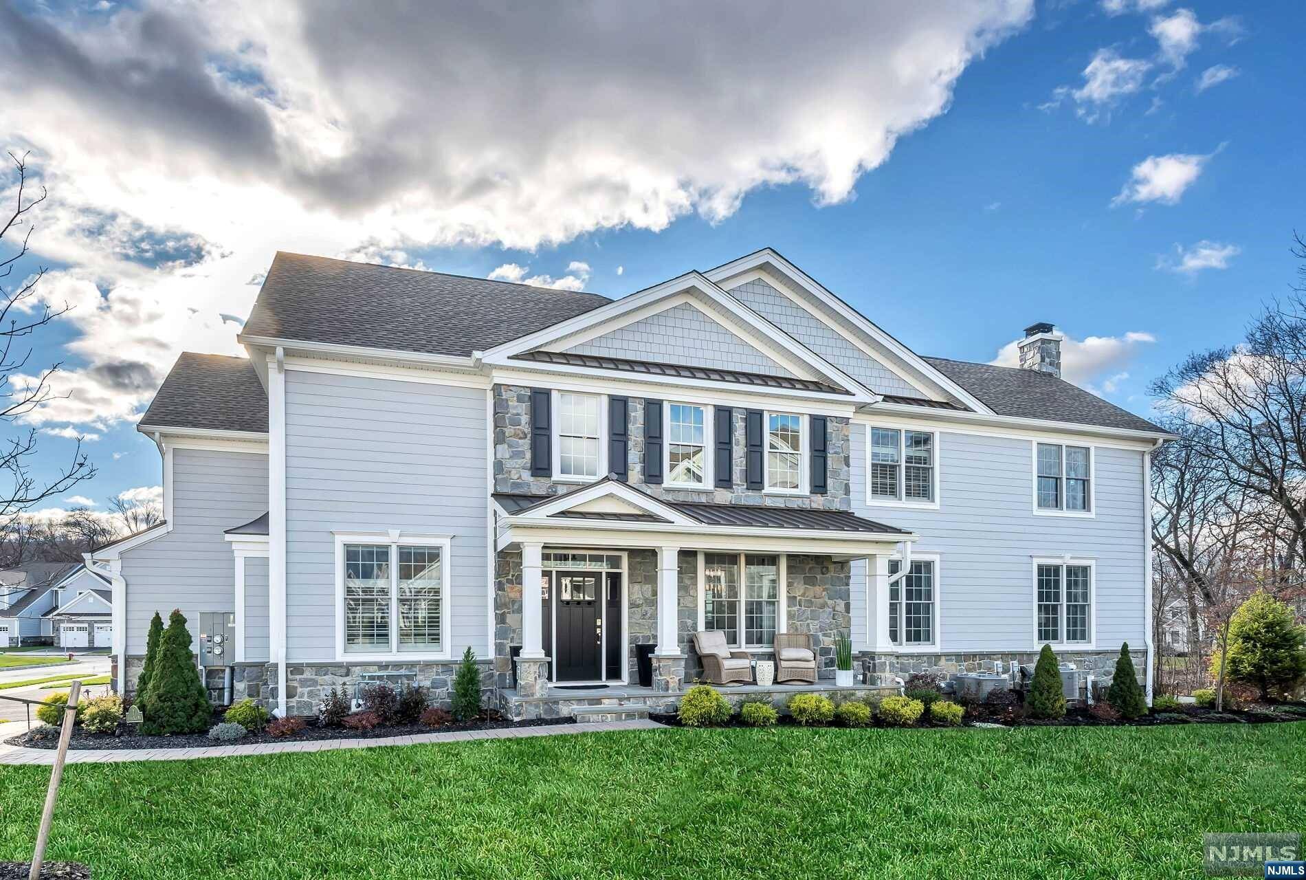 Franklin Lakes, NJ 07417,7 Silver Rock WAY