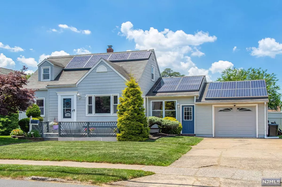 Manville, NJ 08835,231 N 7th AVE