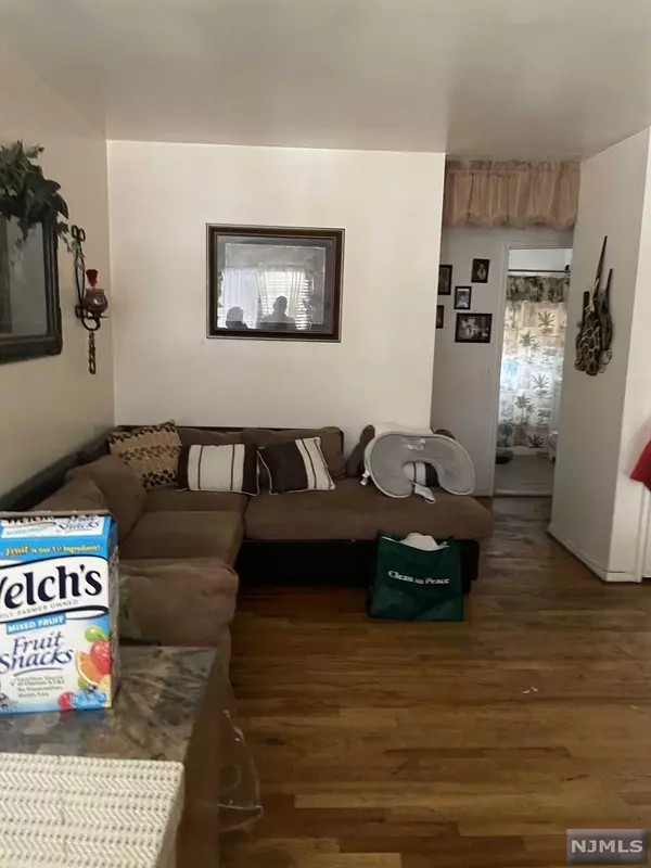 121 Pennington AVE #P-2, Passaic, NJ 07055