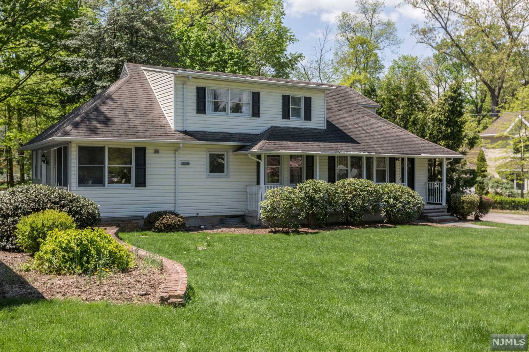 Franklin Lakes, NJ 07417,519 Harriet PL