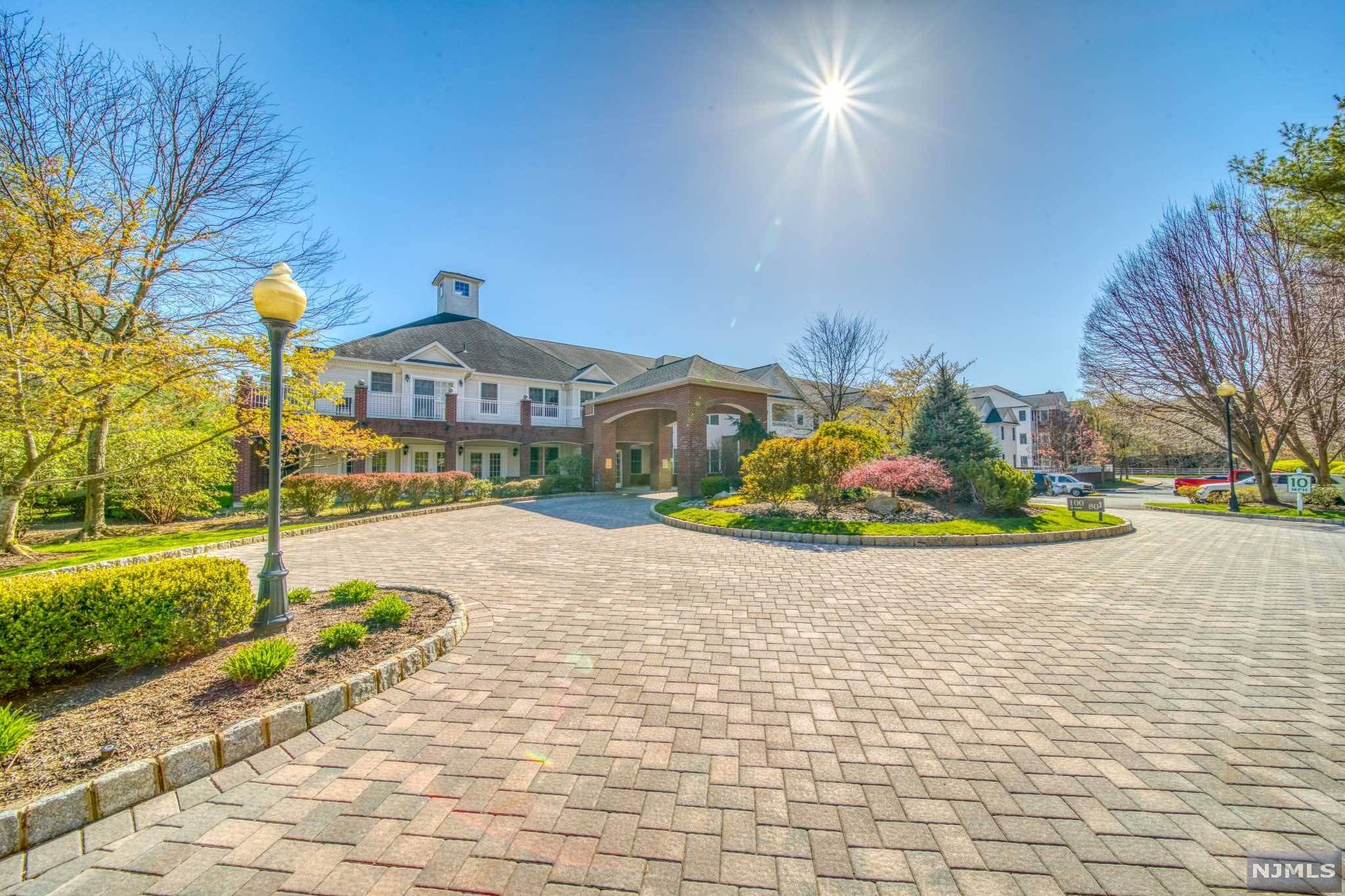 Twp Of Washington, NJ 07676,100 Ridgewood RD #102