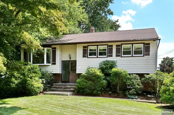 River Vale, NJ 07675,585 Westwood AVE