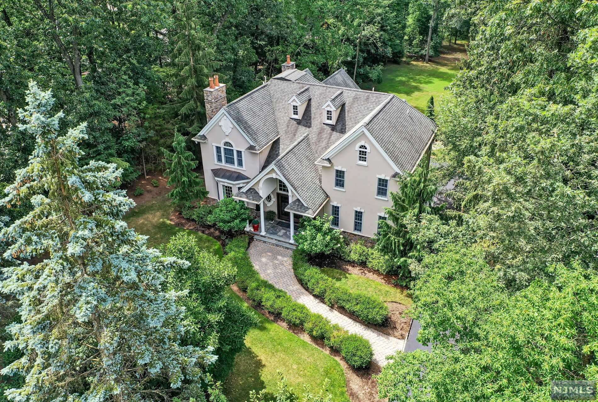 1028 Dogwood TRL, Franklin Lakes, NJ 07417