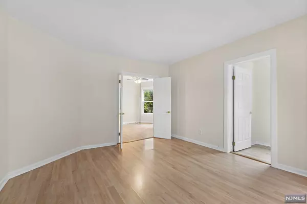 Maywood, NJ 07607,44 Grove AVE