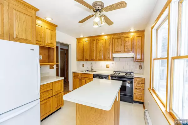 Bloomingdale, NJ 07403,118 Red Twig TRL