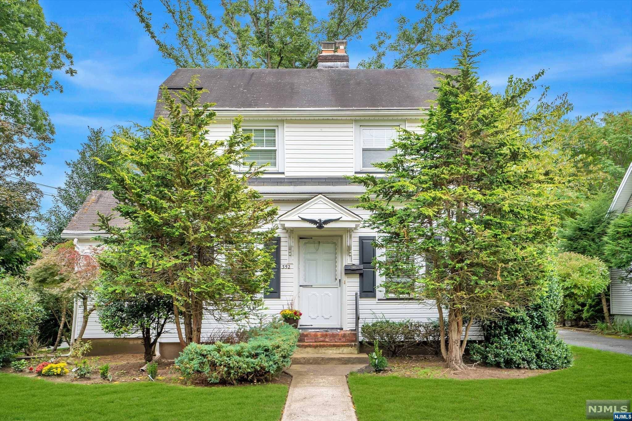 352 Durie AVE, Closter, NJ 07624