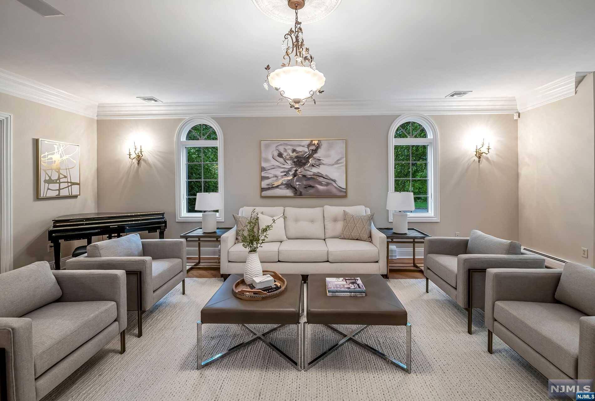 Franklin Lakes, NJ 07417,720 Glendale RD