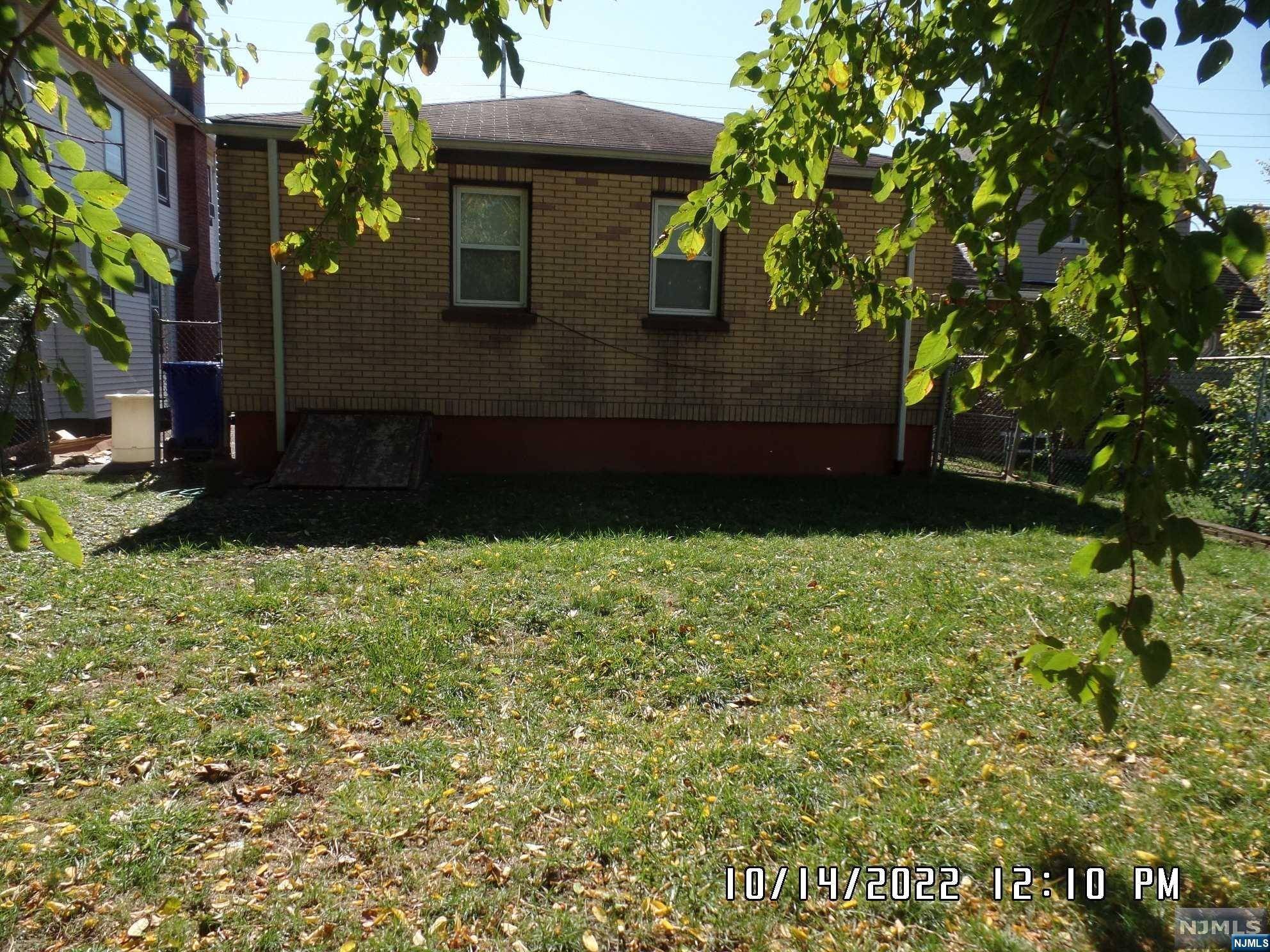 Paterson, NJ 07504,727-729 20th AVE