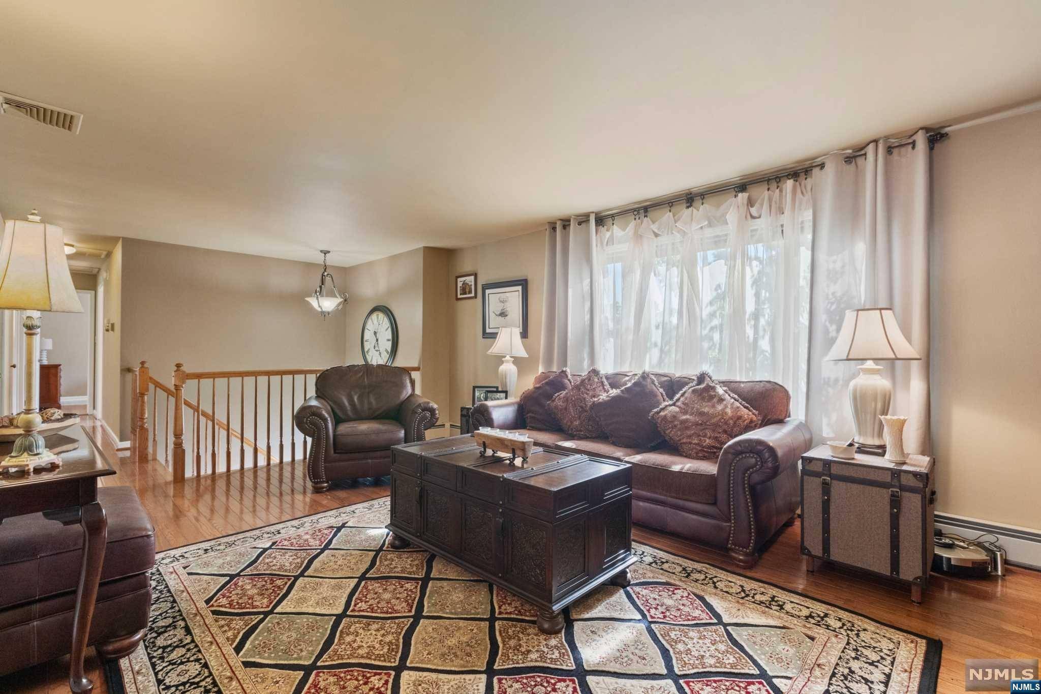 Ringwood, NJ 07456,4 Meadowview TER