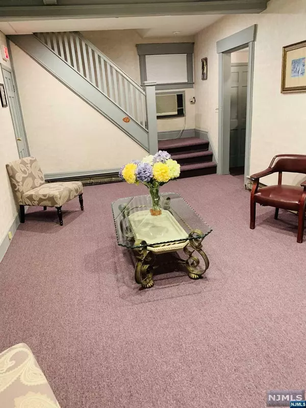 Teaneck, NJ 07666,1295 Teaneck RD