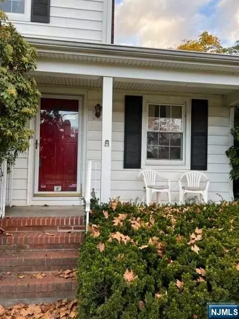 Westwood, NJ 07675,52 8th AVE