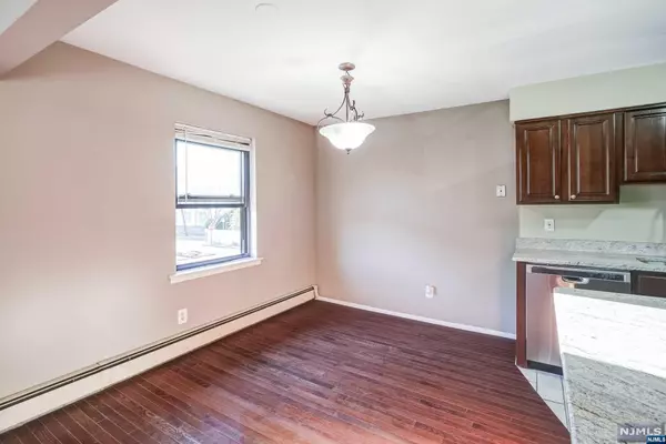 Secaucus, NJ 07094,380 Front ST #8