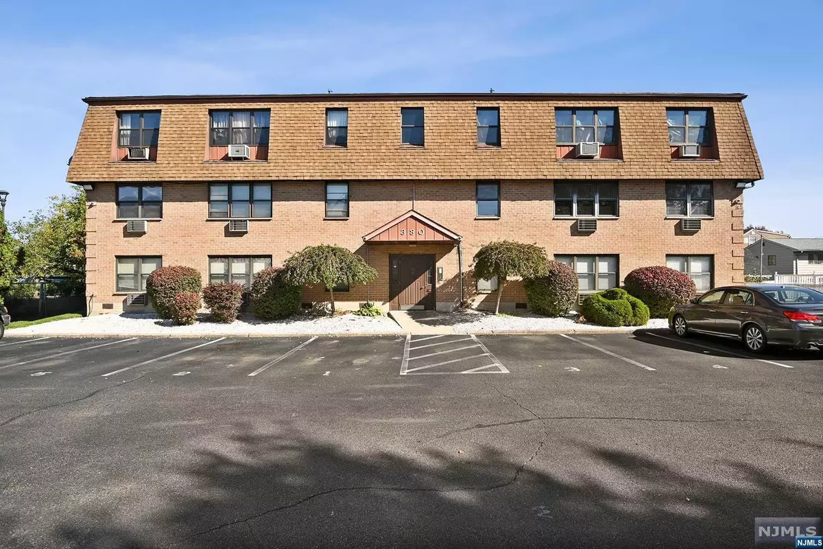 Secaucus, NJ 07094,380 Front ST #8