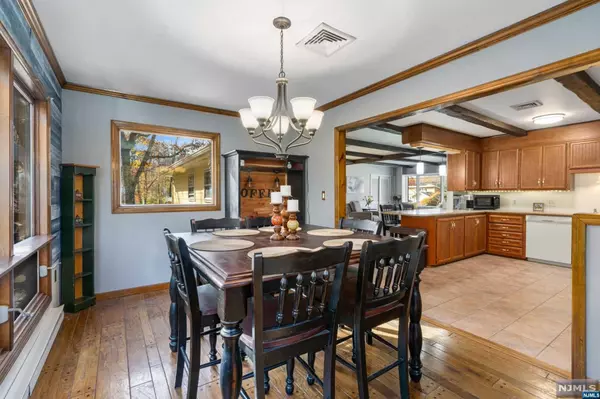 Hampton, NJ 07860,256 Lakeview DR